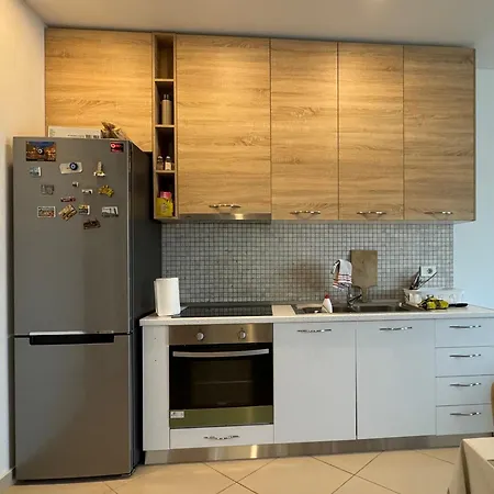 Apartment Weekly, Monthly Rent